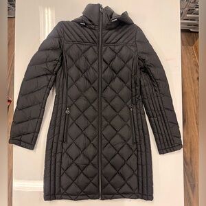 MICHAEL Michael Kors women's hooded packable down puffer coat in black Size S